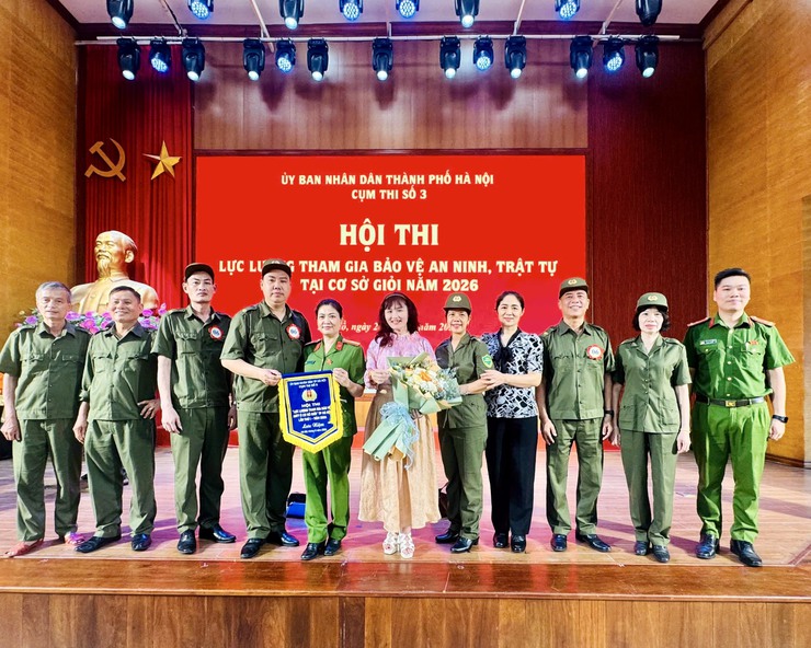 Đội tuyển lực lượng bảo vệ ANTT cơ sở phường Ngọc Hà đạt giải “Phần thi xử lý ấn tượng nhất”- Ảnh 2.