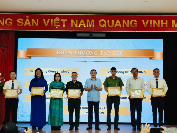 PHƯỜNG LÁNG TỔNG KẾT CÔNG TÁC TỔ CHỨC LỄ HỘI CHÙA LÁNG, CHÙA NỀN NĂM BÍNH NGỌ 2026- Ảnh 2.