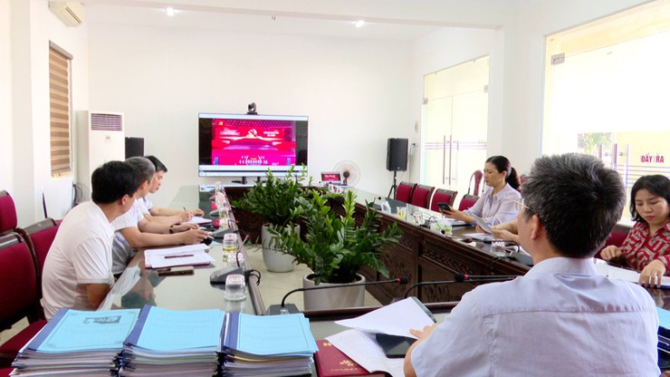 Ban tổ chức cuộc thi chính luận bảo vệ nền tảng tư tưởng của Đảng lần thứ Sáu xã Chuyên Mỹ chấm lựa chọn 10 tác phẩm gửi tham gia cuộc thi cấp thành phố- Ảnh 3.