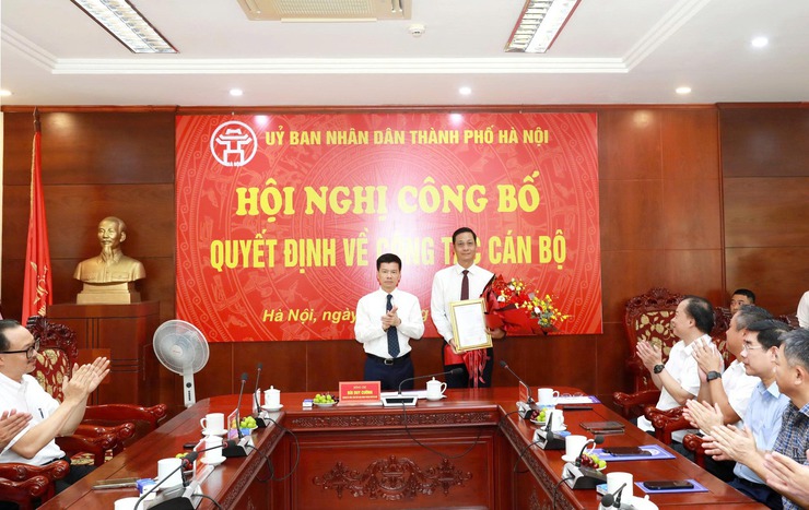 Bổ nhiệm Giám đốc Sở Nông nghiệp và Môi trường Hà Nội- Ảnh 1.