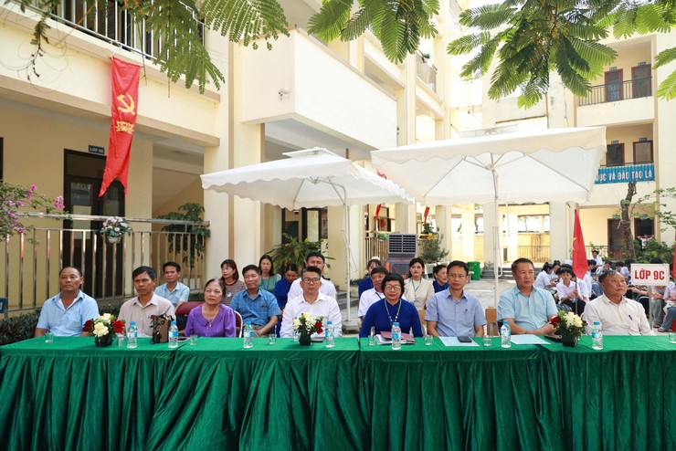 Trường THCS Hoa Sơn: Ghi nhận thành tích năm học 2025 – 2026, tiếp lửa cho thế hệ học sinh trưởng thành- Ảnh 1.