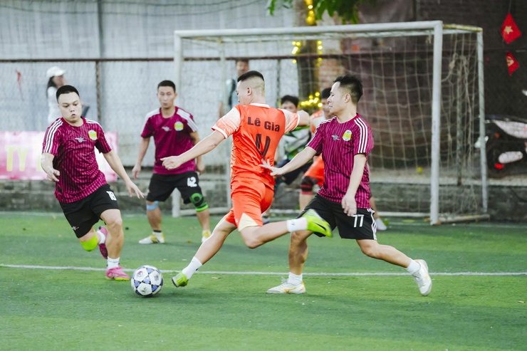 Khai mạc Giải bóng đá vô địch sân 7 tranh Cúp Lê Gia năm 2026- Ảnh 3.