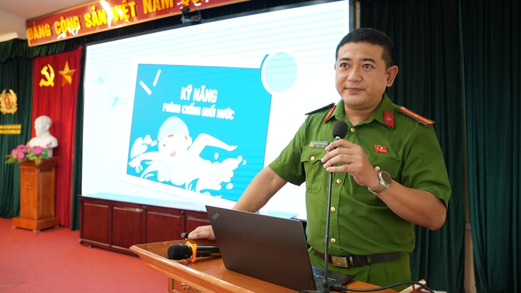 Công an xã Dương Hoà tuyền truyền phòng, chống đuối nước hè năm 2026- Ảnh 3.