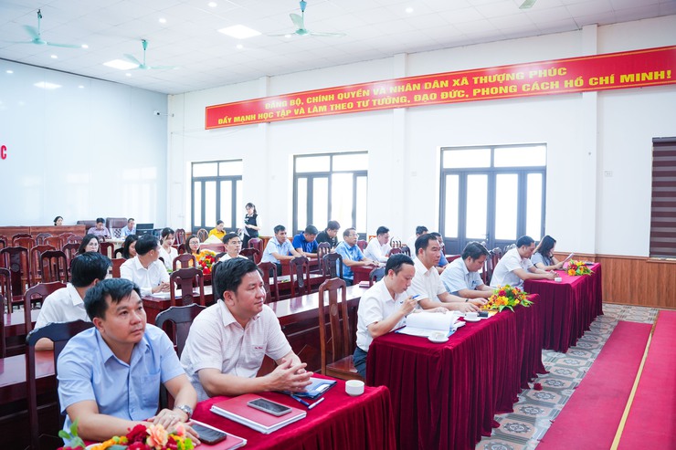 Xã Thượng Phúc công bố và trao quyết định về công tác cán bộ- Ảnh 1.