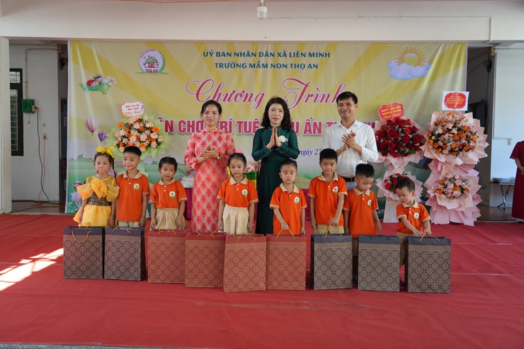 Trường Mầm non Thọ An: Chương trình “Sân chơi trí tuệ- Dấu ấn tuổi thơ” năm học 2025- 2026- Ảnh 8.