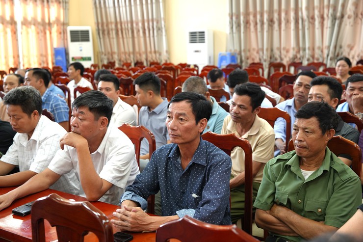 Gần 100 cán bộ xã Thanh Oai được tập huấn công tác quản lý đất đai, trật tự xây dựng- Ảnh 5.