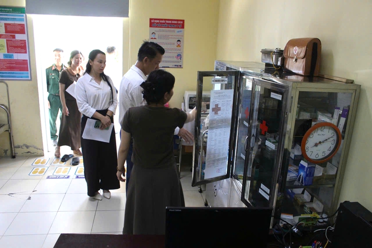 Phường Phú Lương tổ chức 02 đoàn kiểm tra cơ sở vật chất tại 02 điểm thi vào lớp 10 THPT năm học 2026 - 2027- Ảnh 3.