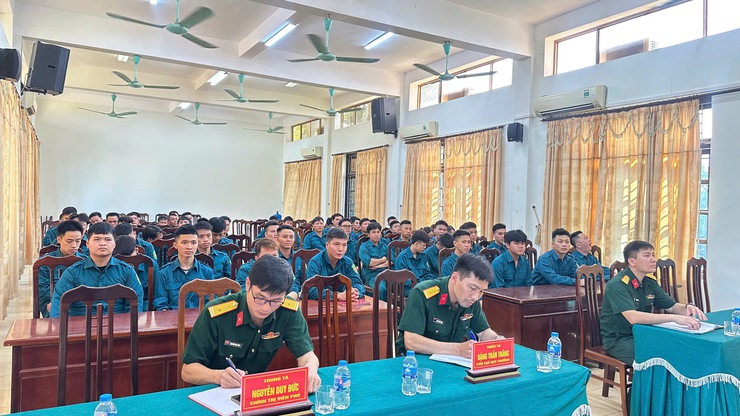 Ban CHQS xã khai mạc huấn luyện Trung đội Dân quân cơ động xã năm 2026- Ảnh 1.