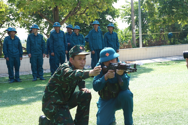 Xã Bất Bạt Khai mạc huấn luyện lực lượng Dân quân cơ động năm 2026- Ảnh 14.