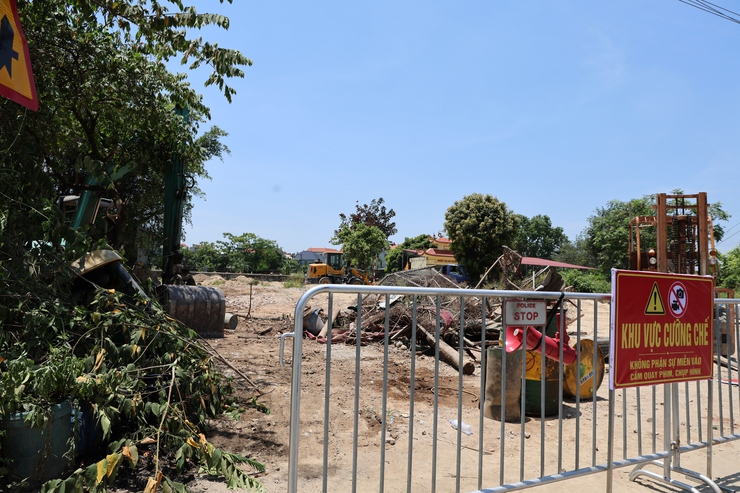 Tam Hưng kiên quyết xử lý vi phạm đất đai, trật tự xây dựng: Người dân đồng thuận, chủ động tháo dỡ công trình vi phạm- Ảnh 5.
