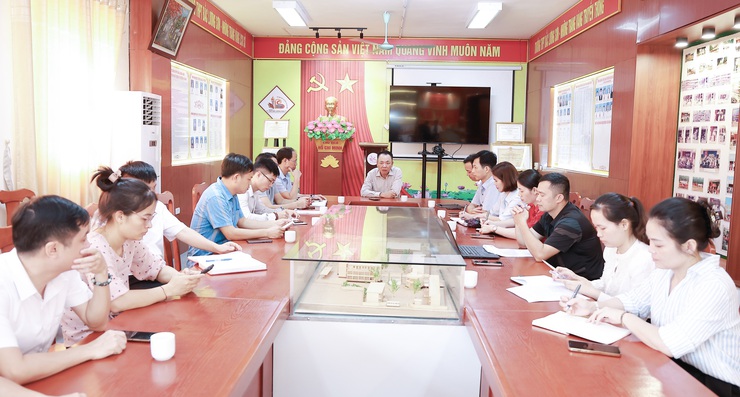 Xã Yên Xuân kiểm tra công tác chuẩn bị các điều kiện, cơ sở vật chất phục vụ kỳ thi tuyển sinh vào lớp 10 THPT năm học 2026-2027 trên địa bàn xã- Ảnh 1.