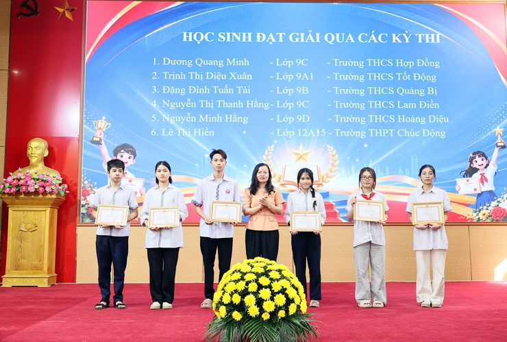 Quảng Bị: Phát động “Tháng hành động vì trẻ em” năm 2026, tuyên dương, khen thưởng học sinh giỏi tiêu biểu năm học 2025-2026- Ảnh 10.