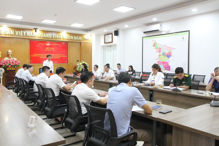 Đảng ủy phường Xuân Phương thống nhất ban hành Nghị quyết về lãnh đạo, chỉ đạo công tác giải phóng mặt bằng Dự án đường 70 - Ảnh 1.