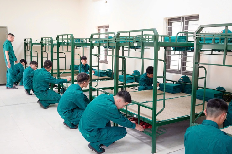 XÃ KIM ANH TỔ CHỨC LỄ CÔNG BỐ QUYẾT ĐỊNH THÀNH LẬP VÀ RA MẮT TRUNG ĐỘI DÂN QUÂN THƯỜNG TRỰC- Ảnh 8.