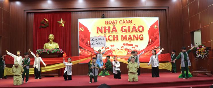 Phú Xuyên lan tỏa truyền thống hiếu học qua Lễ tuyên dương học sinh tiêu biểu năm học 2025 – 2026- Ảnh 5.
