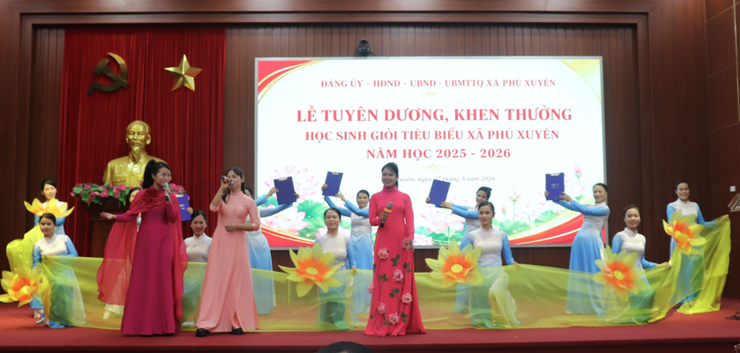 Phú Xuyên lan tỏa truyền thống hiếu học qua Lễ tuyên dương học sinh tiêu biểu năm học 2025 – 2026- Ảnh 6.