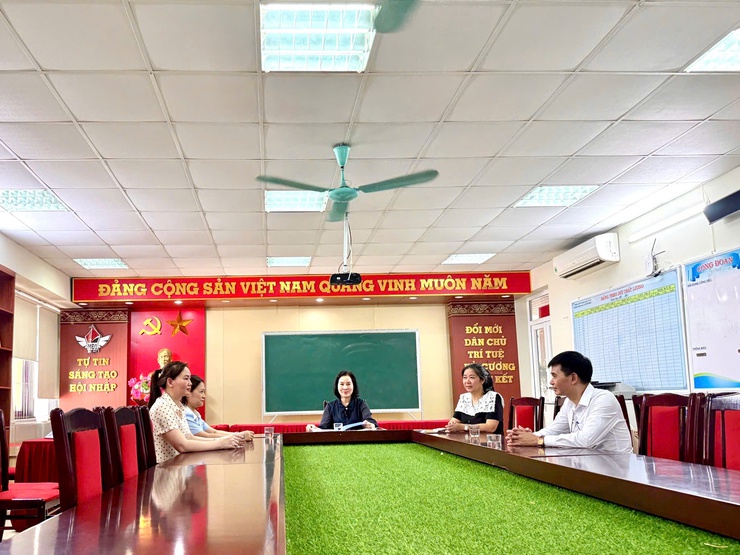 Ban Chỉ đạo thi, tuyển sinh phường Từ Liêm kiểm tra công tác chuẩn bị kỳ thi vào lớp 10 THPT năm học 2026–2027- Ảnh 1.