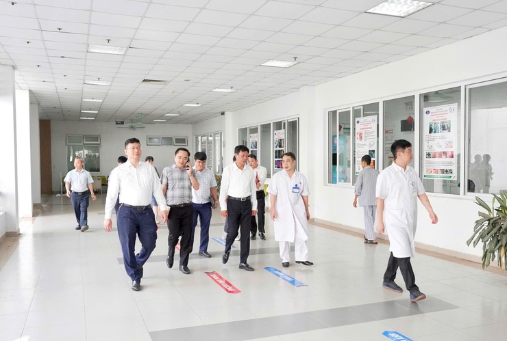Hội nghị triển khai ký kết Biên bản ghi nhớ hợp tác giữa Trạm Y tế xã Thiên Lộc với Bệnh viện Bệnh Nhiệt đới Trung ương- Ảnh 5.