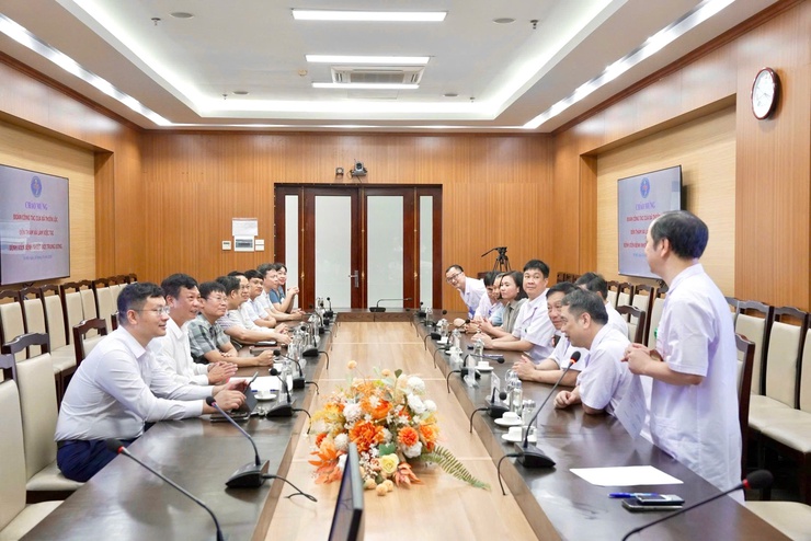 Hội nghị triển khai ký kết Biên bản ghi nhớ hợp tác giữa Trạm Y tế xã Thiên Lộc với Bệnh viện Bệnh Nhiệt đới Trung ương- Ảnh 1.