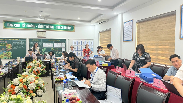 HĐND phường Long Biên giám sát công tác giáo dục năm học 2025-2026 tại Trường Tiểu học Cự Khối- Ảnh 2.