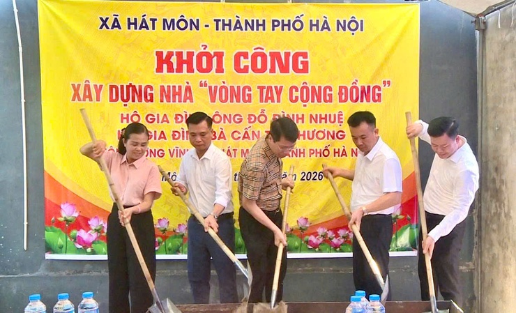 Khởi công xây dựng 02 Nhà “Vòng tay cộng đồng” tại thôn Hương Vĩnh xã Hát Môn- Ảnh 1.