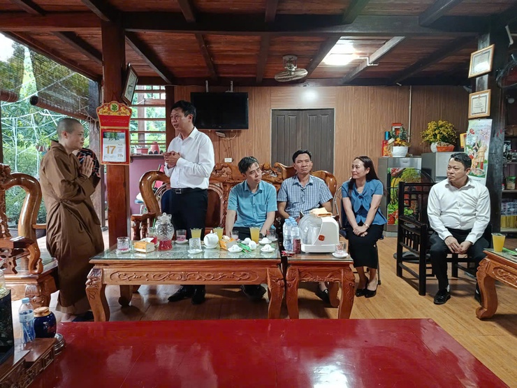 Đoàn công tác xã Thiên Lộc thăm, tặng quà 4 chùa trên địa bàn nhân dịp Đại lễ Phật đản Phật lịch 2570 – Dương lịch 2026- Ảnh 7.