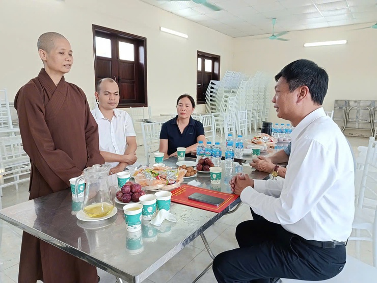 Đoàn công tác xã Thiên Lộc thăm, tặng quà 4 chùa trên địa bàn nhân dịp Đại lễ Phật đản Phật lịch 2570 – Dương lịch 2026- Ảnh 2.