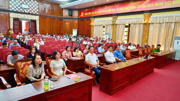 Phường Từ Liêm khai mạc lớp bồi dưỡng chuyên đề nâng cao năng lực, đạo đức công vụ và thực hành liêm chính theo tư tưởng Hồ Chí Minh- Ảnh 1.