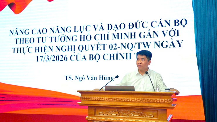 Phường Từ Liêm khai mạc lớp bồi dưỡng chuyên đề nâng cao năng lực, đạo đức công vụ và thực hành liêm chính theo tư tưởng Hồ Chí Minh- Ảnh 3.
