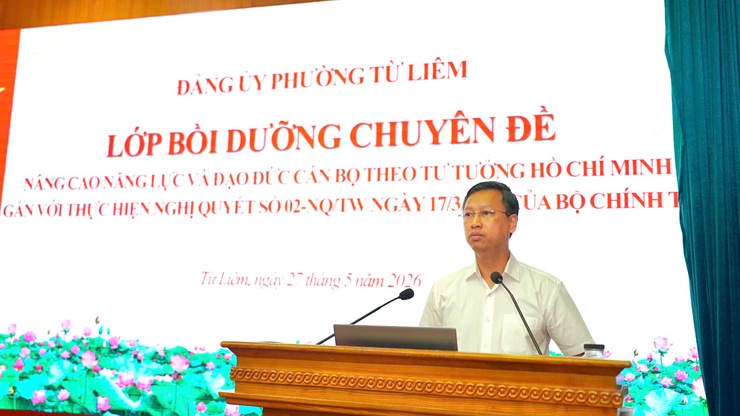 Phường Từ Liêm khai mạc lớp bồi dưỡng chuyên đề nâng cao năng lực, đạo đức công vụ và thực hành liêm chính theo tư tưởng Hồ Chí Minh- Ảnh 2.