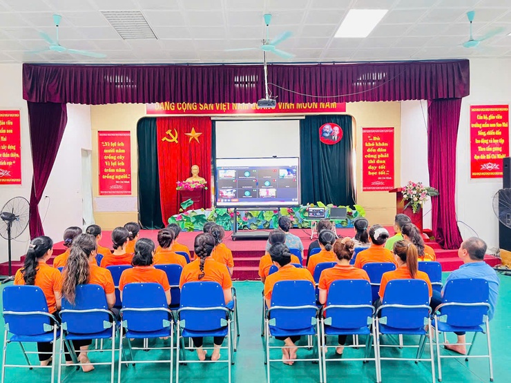 Phường Từ Liêm khai mạc lớp bồi dưỡng chuyên đề nâng cao năng lực, đạo đức công vụ và thực hành liêm chính theo tư tưởng Hồ Chí Minh- Ảnh 6.