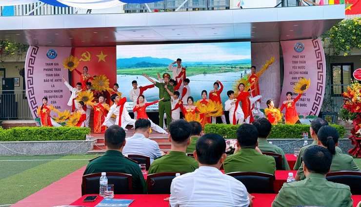 Phường Thanh Liệt: Sôi nổi Ngày hội Vì an ninh Tổ quốc năm 2026- Ảnh 10.