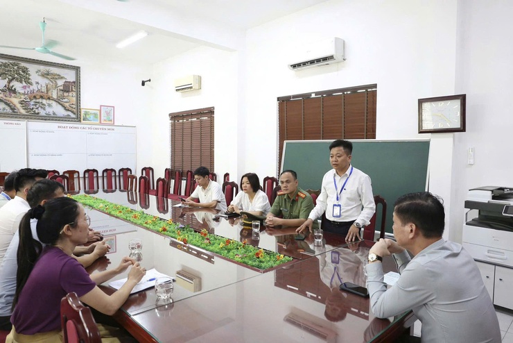 PCT UBND XÃ SÓC SƠN LÊ XUÂN DŨNG KIỂM TRA CÔNG TÁC CHUẨN BỊ KỲ THI VÀO LỚP 10 NĂM HỌC 2026–2027- Ảnh 3.