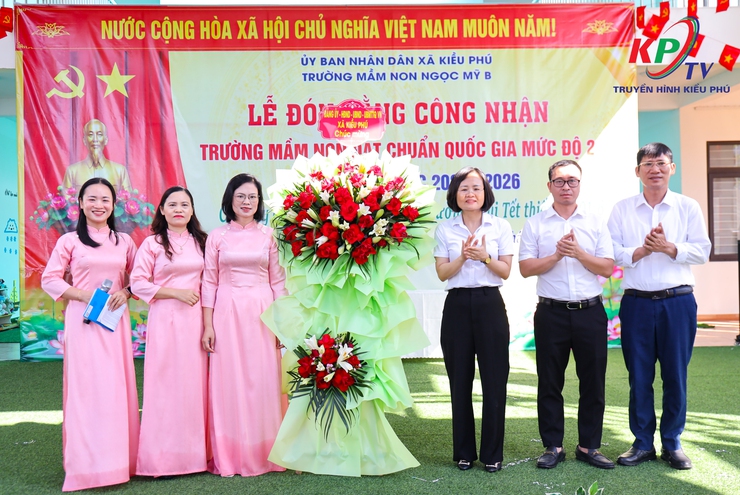 LỄ ĐÓN NHẬN BẰNG CÔNG NHẬN TRƯỜNG MẦM NON ĐẠT CHUẨN QUỐC GIA MỨC ĐỘ 2 VÀ TỔNG KẾT NĂM HỌC 2025 – 2026. CHIA TAY CÁC BÉ MẪU GIÁO 5 TUỔI RA TRƯỜNG – VUI TẾT THIẾU NHI 01/6- Ảnh 2.