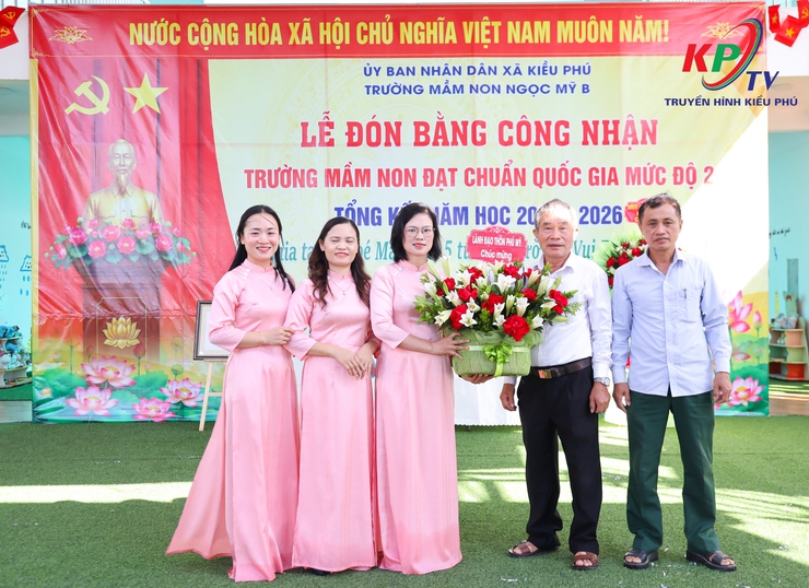 LỄ ĐÓN NHẬN BẰNG CÔNG NHẬN TRƯỜNG MẦM NON ĐẠT CHUẨN QUỐC GIA MỨC ĐỘ 2 VÀ TỔNG KẾT NĂM HỌC 2025 – 2026. CHIA TAY CÁC BÉ MẪU GIÁO 5 TUỔI RA TRƯỜNG – VUI TẾT THIẾU NHI 01/6- Ảnh 3.