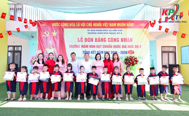 LỄ ĐÓN NHẬN BẰNG CÔNG NHẬN TRƯỜNG MẦM NON ĐẠT CHUẨN QUỐC GIA MỨC ĐỘ 2 VÀ TỔNG KẾT NĂM HỌC 2025 – 2026. CHIA TAY CÁC BÉ MẪU GIÁO 5 TUỔI RA TRƯỜNG – VUI TẾT THIẾU NHI 01/6- Ảnh 11.