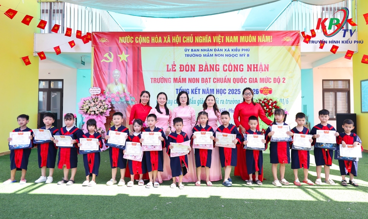 LỄ ĐÓN NHẬN BẰNG CÔNG NHẬN TRƯỜNG MẦM NON ĐẠT CHUẨN QUỐC GIA MỨC ĐỘ 2 VÀ TỔNG KẾT NĂM HỌC 2025 – 2026. CHIA TAY CÁC BÉ MẪU GIÁO 5 TUỔI RA TRƯỜNG – VUI TẾT THIẾU NHI 01/6- Ảnh 12.