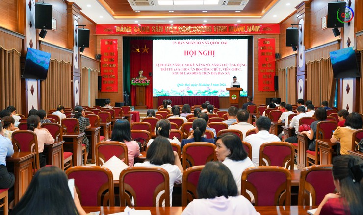 QUỐC OAI TỔ CHỨC HỘI NGHỊ TẬP HUẤN NÂNG CAO KỸ NĂNG SỐ, NĂNG LỰC ỨNG DỤNG TRÍ TUỆ NHÂN TẠO (AI) CHO ĐỘI NGŨ CÁN BỘ, CÔNG CHỨC, VIÊN CHỨC, NGƯỜI LAO ĐỘNG- Ảnh 1.