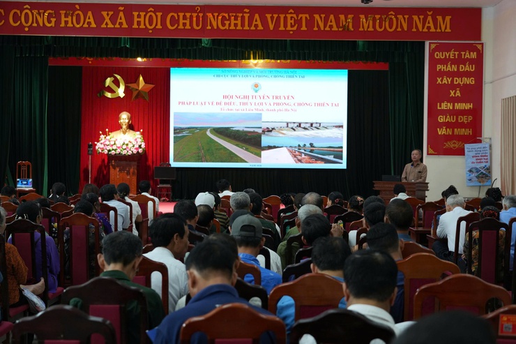 Tuyên truyền pháp luật về đê điều, thủy lợi và phòng chống thiên tai- Ảnh 1.