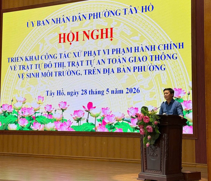 Hội nghị triển khai công tác xử phạt vi phạm hành chính về trật tự đô thị, trật tự an toàn giao thông và vệ sinh môi trường trên địa bàn phường- Ảnh 1.