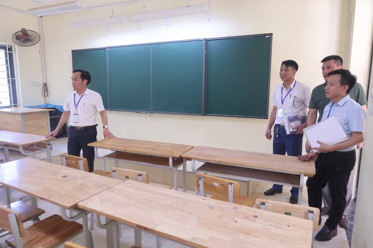 Ban Chỉ đạo thi tuyển sinh vào lớp 10 THPT xã Hòa Phú tổ chức kiểm tra công tác chuẩn bị cho kỳ thi tuyển sinh vào lớp 10- Ảnh 12.