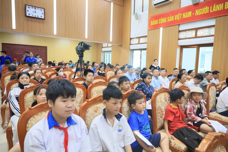 ỦY BAN NHÂN DÂN XÃ THƯ LÂM – BAN CHỈ ĐẠO HÈ XÃ TỔ CHỨC LỄ PHÁT ĐỘNG THÁNG HÀNH ĐỘNG VÌ TRẺ EM, KHAI MẠC HOẠT ĐỘNG HÈ THANH THIẾU NHI, PHÁT ĐỘNG CHIẾN DỊCH THANH NIÊN TÌNH NGUYỆN HÈ NĂM 2026 TRÊN ĐỊA BÀN XÃ THƯ LÂM- Ảnh 4.