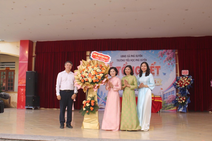 Trường Tiểu học Phú Xuyên long trọng tổ chức Lễ tổng kết năm học 2025 - 2026- Ảnh 8.