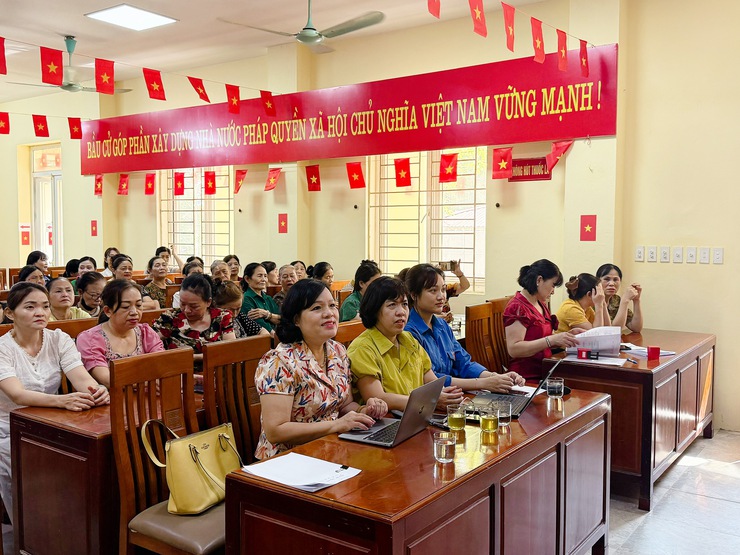 PHỤ NỮ NAM PHÙ CHỦ ĐỘNG CHUYỂN ĐỔI SỐ, ĐỔI MỚI HOẠT ĐỘNG HỘI- Ảnh 2.
