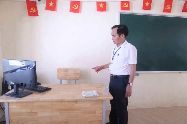 Ban Chỉ đạo thi tuyển sinh vào lớp 10 THPT xã Hòa Phú tổ chức kiểm tra công tác chuẩn bị cho kỳ thi tuyển sinh vào lớp 10- Ảnh 5.