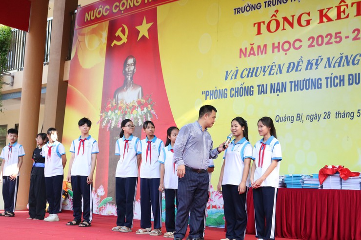 Trường THCS Hợp Đồng tổng kết năm học 2025-2026 và  Chuyên đề phòng, chống tai nạn thương tích cho học sinh- Ảnh 2.