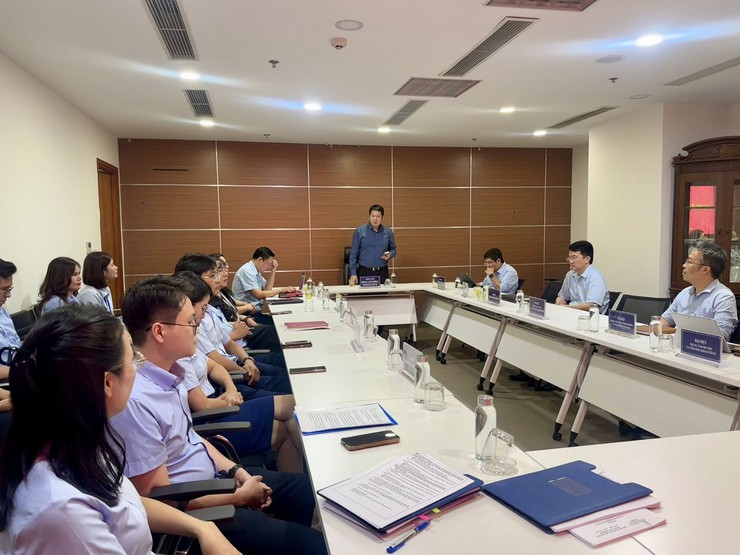 Trung tâm Phục vụ hành chính công thành phố Hà Nội công bố và trao quyết định điều động, bổ nhiệm cán bộ lãnh đạo quản lý- Ảnh 1.