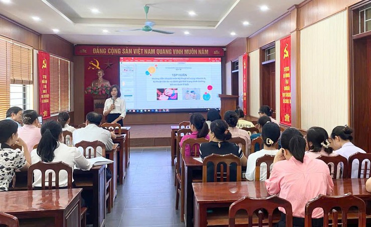 Trạm Y tế xã Vân Đình tập huấn chuyên môn về bổ sung Vitamin A và đánh giá dinh dưỡng trẻ em- Ảnh 1.