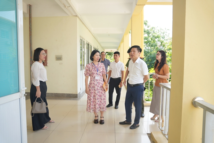 Lãnh đạo phường Sơn Tây kiểm tra công tác chuẩn bị phục vụ kỳ thi tuyển sinh vào lớp 10 THPT năm học 2026-2027- Ảnh 3.