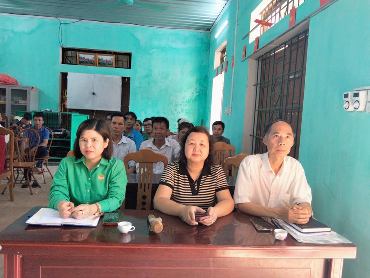 Hội Nông dân xã Phúc Lộc công bố Quyết định và ra mắt Câu lạc bộ Nông dân bảo vệ môi trường thôn Bãi Đồn, Bãi Cháy- Ảnh 1.